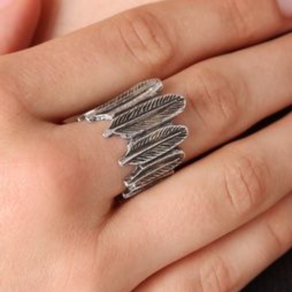 House of Harlow Feather Row Ring in Silver